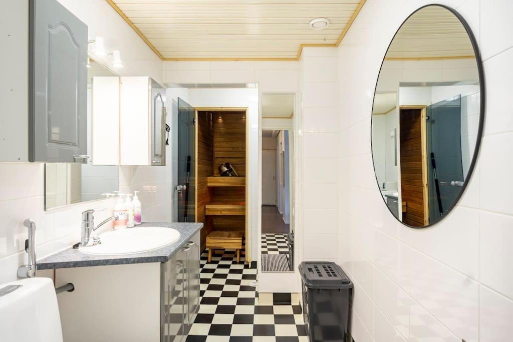 Valoisa Huoneisto Jossa Erinomaiset Vuoteet. Mikkeli Exteriér fotografie