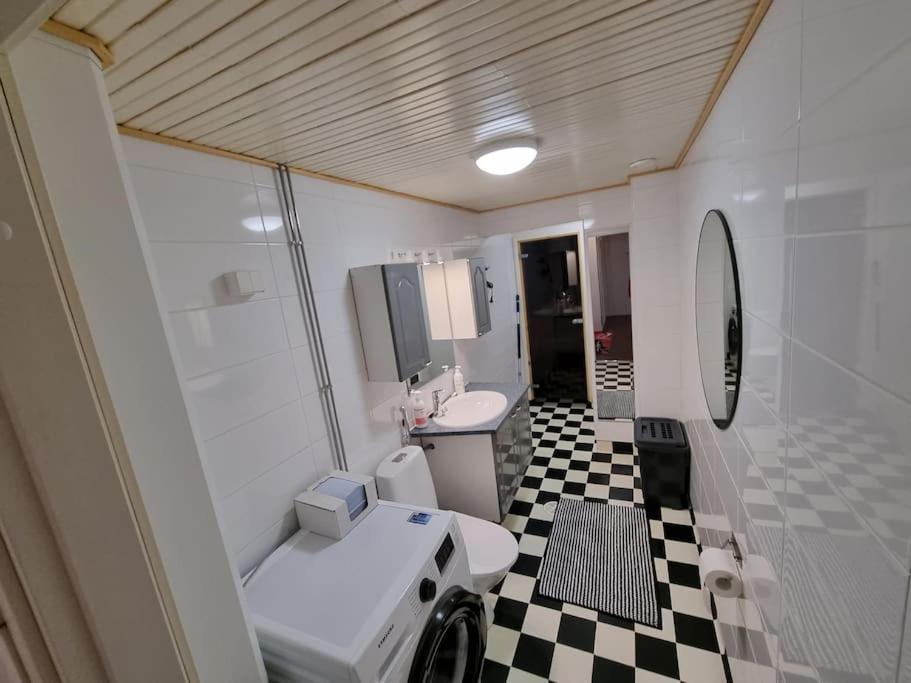 Valoisa Huoneisto Jossa Erinomaiset Vuoteet. Mikkeli Exteriér fotografie