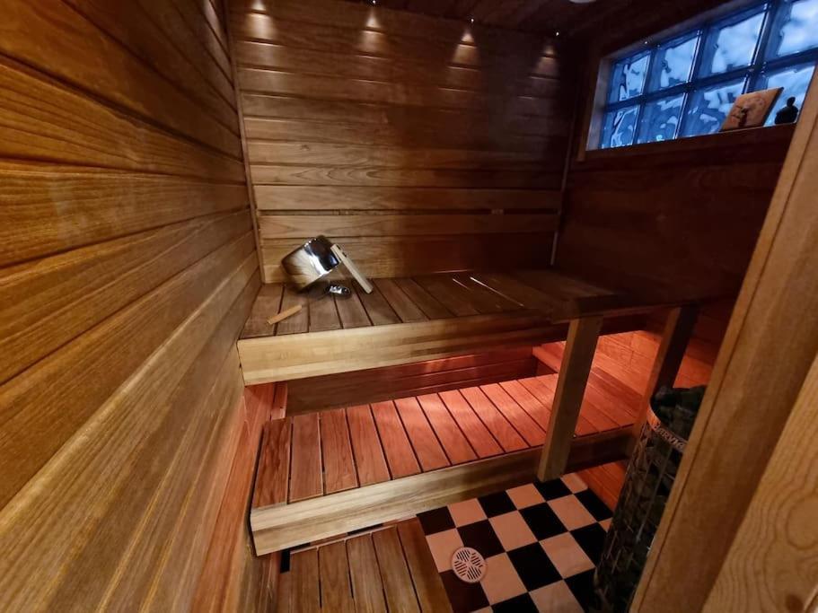 Valoisa Huoneisto Jossa Erinomaiset Vuoteet. Mikkeli Exteriér fotografie